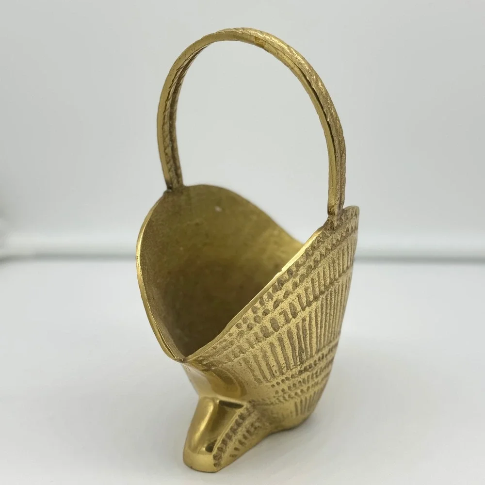 Vintage Brass Clamshell Basket With Handle Regencycore MCM‎ Decor